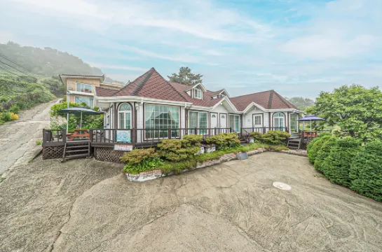 Ganghwado Ari House Pension