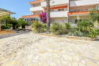 Apartments Aurel Hotels in 
