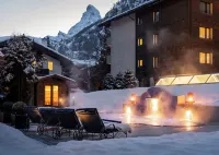 Mirabeau Alpine - Rooftop Pools