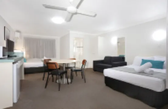 Southport Motel & Apartments