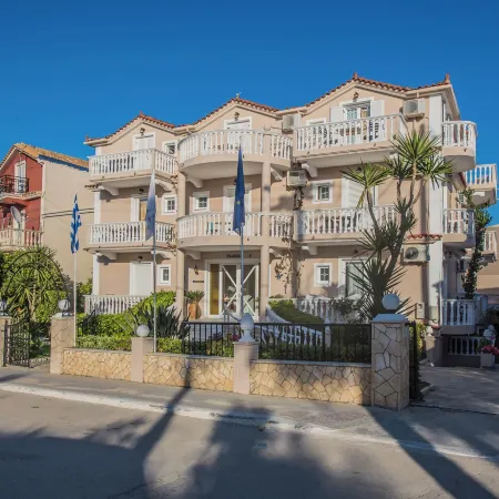 Porto Planos Beach Hotel