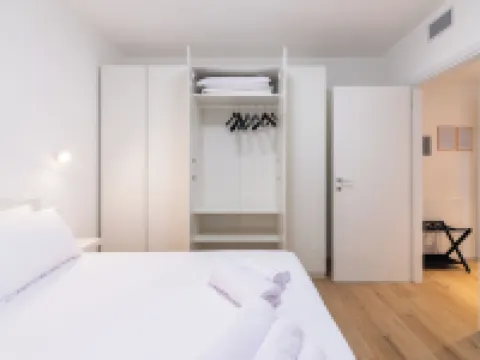 Gino Suites - Bilocali Luxury - Appartamenti Vicini a Rho Fiera e Milano Hotels in Bollate