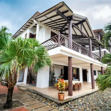 Coconuco Beach Palomino