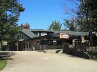Cottage by the Beach Hotels in Wescott