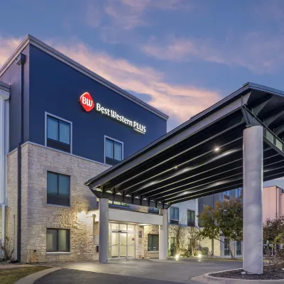 Best Western Plus Austin Airport Inn  Suites Hotel dekat Lapangan Golf Roy Kizer
