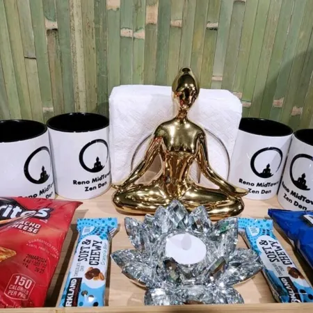 Zen Retreat-jacuzzi, Kitchenette, Walk to fun