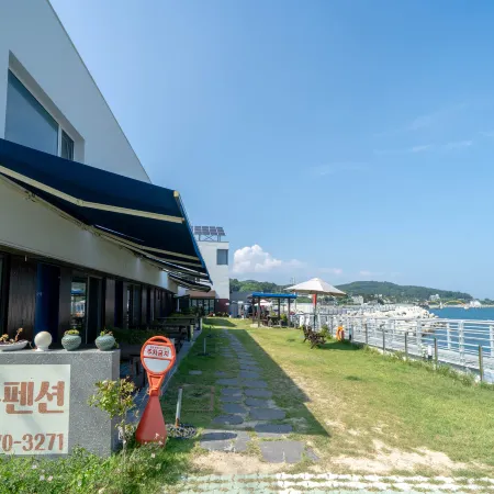 Ulsan Sunny Pension Отели рядом с достопримечательностью «Каменная балка Юпо»