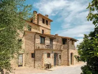 Villaluce Wine Agriturismo Hotels in Castiglione del Lago