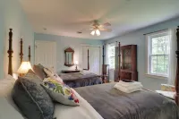 Rural and Spacious Virginia Home on ~ 2 Acres! - 3 estrellas
