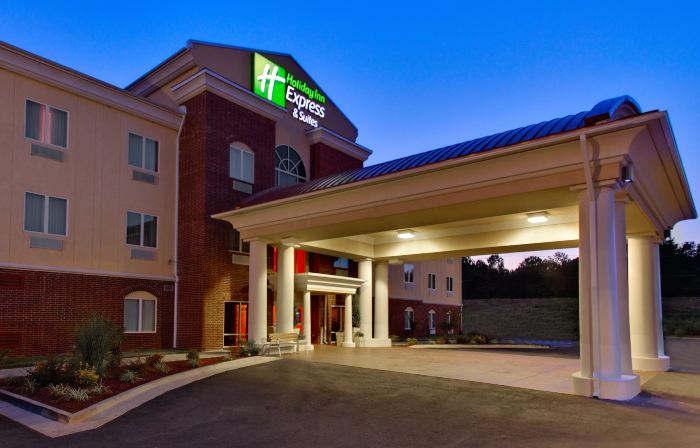 Holiday Inn Express & Suites Malvern by IHG