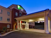 Holiday Inn Express & Suites Malvern by IHG Hotels in Malvern