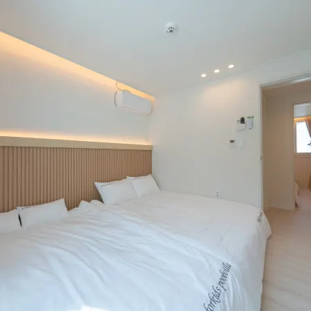 Gyeongju Four Kids Pool Villa Отели рядом с достопримечательностью «Храм Голгулса»