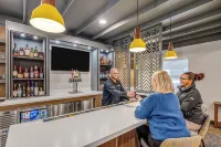 Aspen Suites Anchorage Downtown - bar