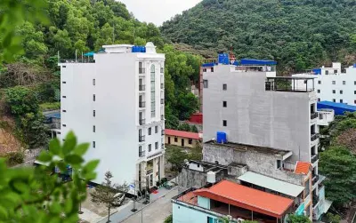 Cat Ba Wonder Hotel Hotels near Cat Ba Port