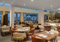 Radisson Blu Hotel and Resort, Sohar - breakfast