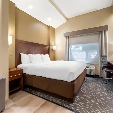 Comfort Suites
