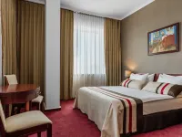Premier Kraków Hotel Hotels near Bronowice