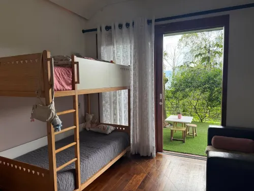Stylish, bioclimatic family house