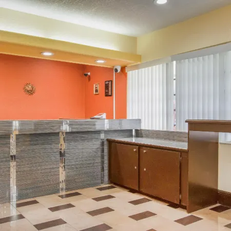 OYO Superior Budget Inn Bartow Отели в г. Бартоу