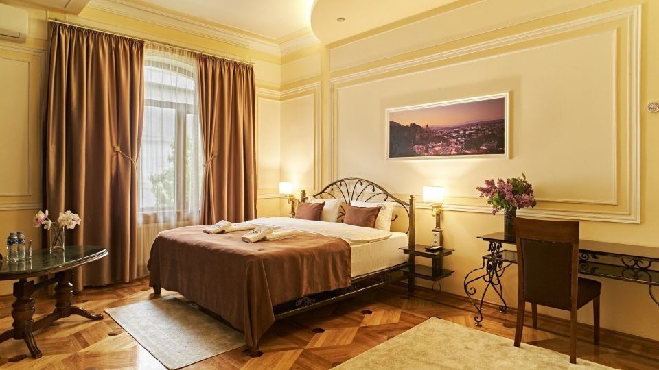 S&L Boutique Hotel