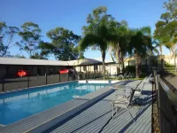 Artesian Spa Motel - Pools