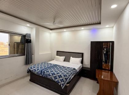 Hotel Chetna Place