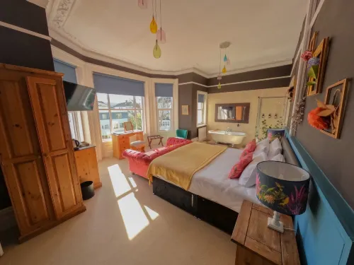 The Sheldon B&B - Free Private Parking - 4-Star