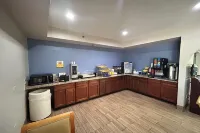 Days Inn & Suites by Wyndham Stockbridge South Atlanta - breakfast