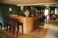 The Manor House Hotel - parking