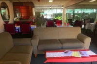 Inland Oasis Motel - Bữa sáng