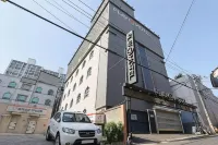 Daegu Duryu Play Hotels near 83 Tower