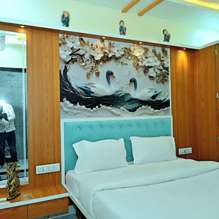Gehlot Paradise Hotel