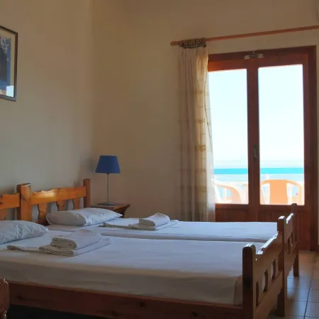 Seaview Self Catering Apartment - Helen No 1