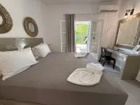 Zoumis Residence