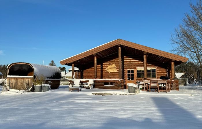 Fjordhygge - Authentic Wood Log Cabin Summerhouse Near Water, Fjord and Forest