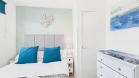 Bayview 62 - 2 Bedroom Chalet - Bayview Oxwich - Chalets