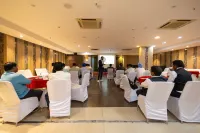 Foxoso the BMK - A Corporate Hotel - 2-Star