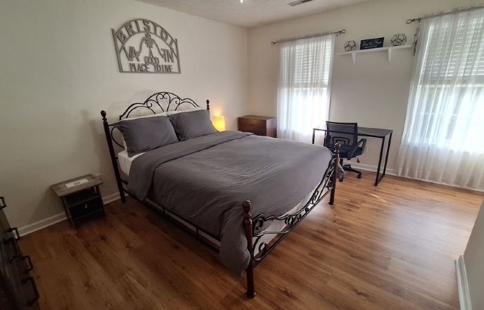 Comfy Condo! Pet Allowed!