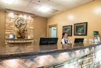 Premier Residence - Fort McMurray - موقف سيارات
