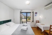 Cozy Studio Retreat in Malinska-Dubašnica, Croatia - 4-Star