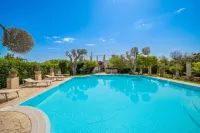 Villa Lisa with Huge Pool and Garden - Happy Rentals - Villas