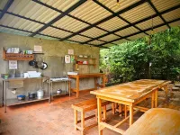Don Jon's Surf and Yoga Lodge - 2つ星