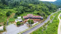 Gapyeong Haneulsup Spa Pension - جاكوزي