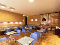 Mercure Bogota Bh Retiro Hotels near تشابينرو