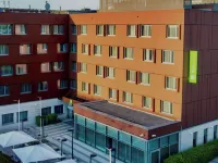 إيبيس ستايلز وارسساوا إيربورت Hotels near أورسينوف
