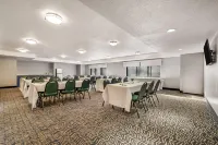 AmericInn by Wyndham Wisconsin Dells - Bares