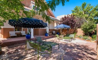 The Parador - Housity
