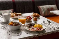 Hampton by Hilton Bordeaux Merignac Airport - breakfast
