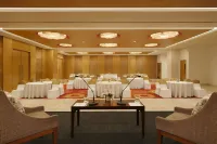 Four Points by Sheraton Hotel & Serviced Apartments, Pune - Kitchen