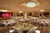 Sheraton Greensboro at Four Seasons - Parking